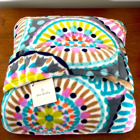Vera Bradley Bedding Vera Bradley Fleece Blanket Pillow Sunny